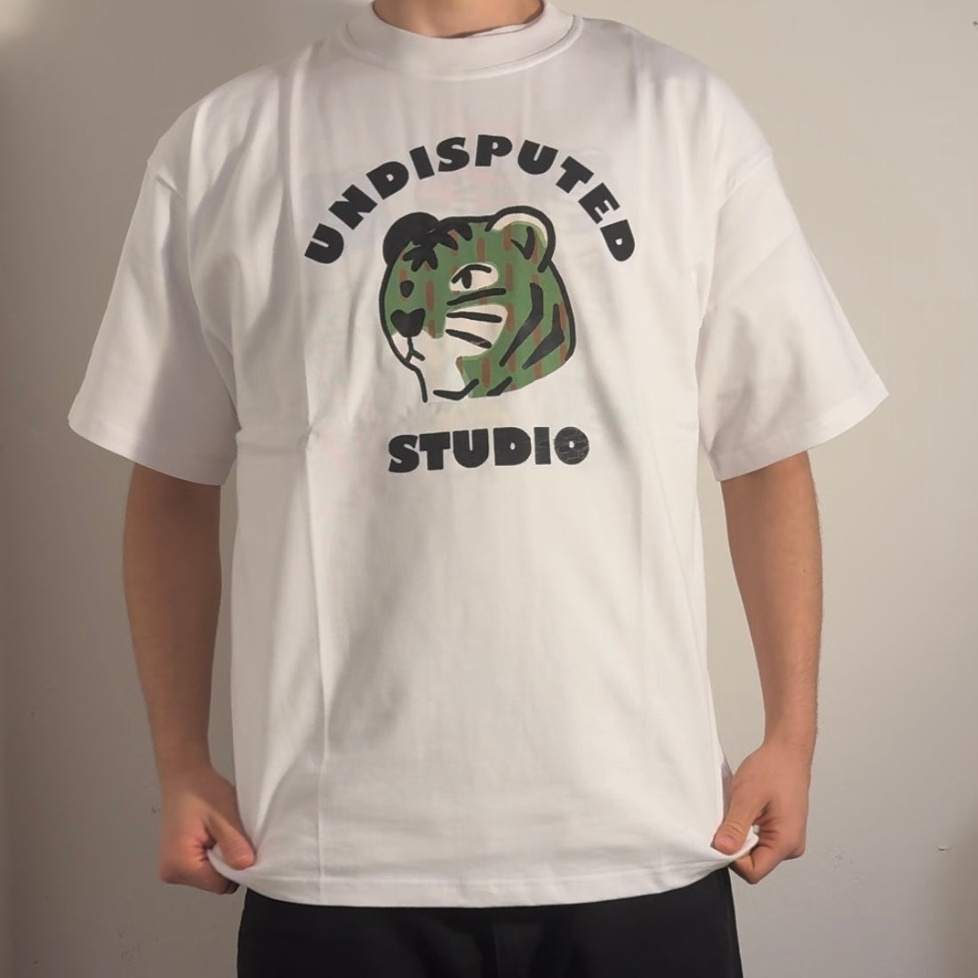 GRAPHIC T-SHIRT #03 (1 OF 1)